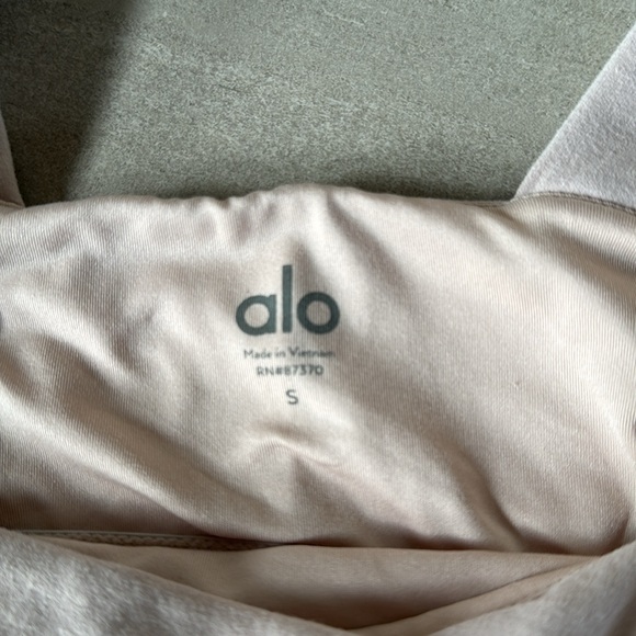 Alo Yoga Bind Fitted Bra Top - Picture 3 of 4